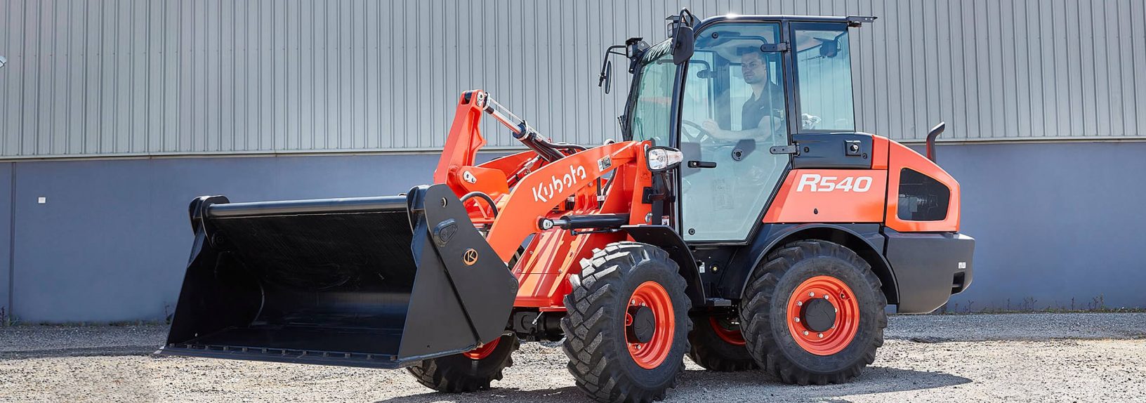 RIIMPO321F Conduct civil construction wheeled front end loader operations